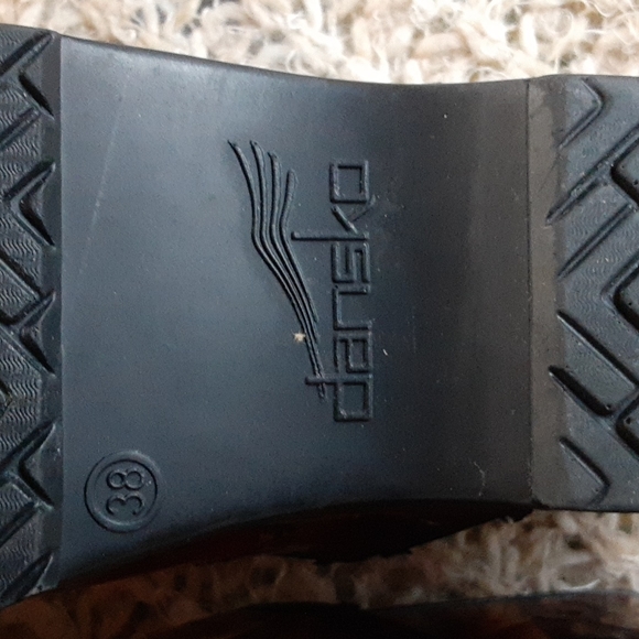 Dansko Size 38 Clogs Brown Snake Pattern - Picture 6 of 6